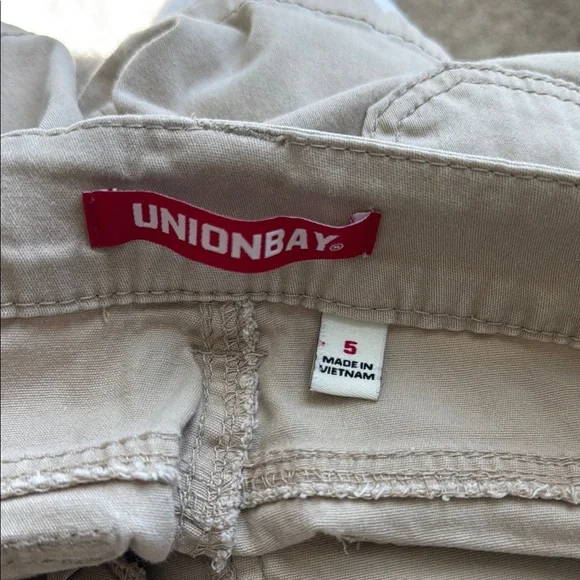 UNIONBAY Tan Cargo Shorts with Classic Design - Picture 9 of 9